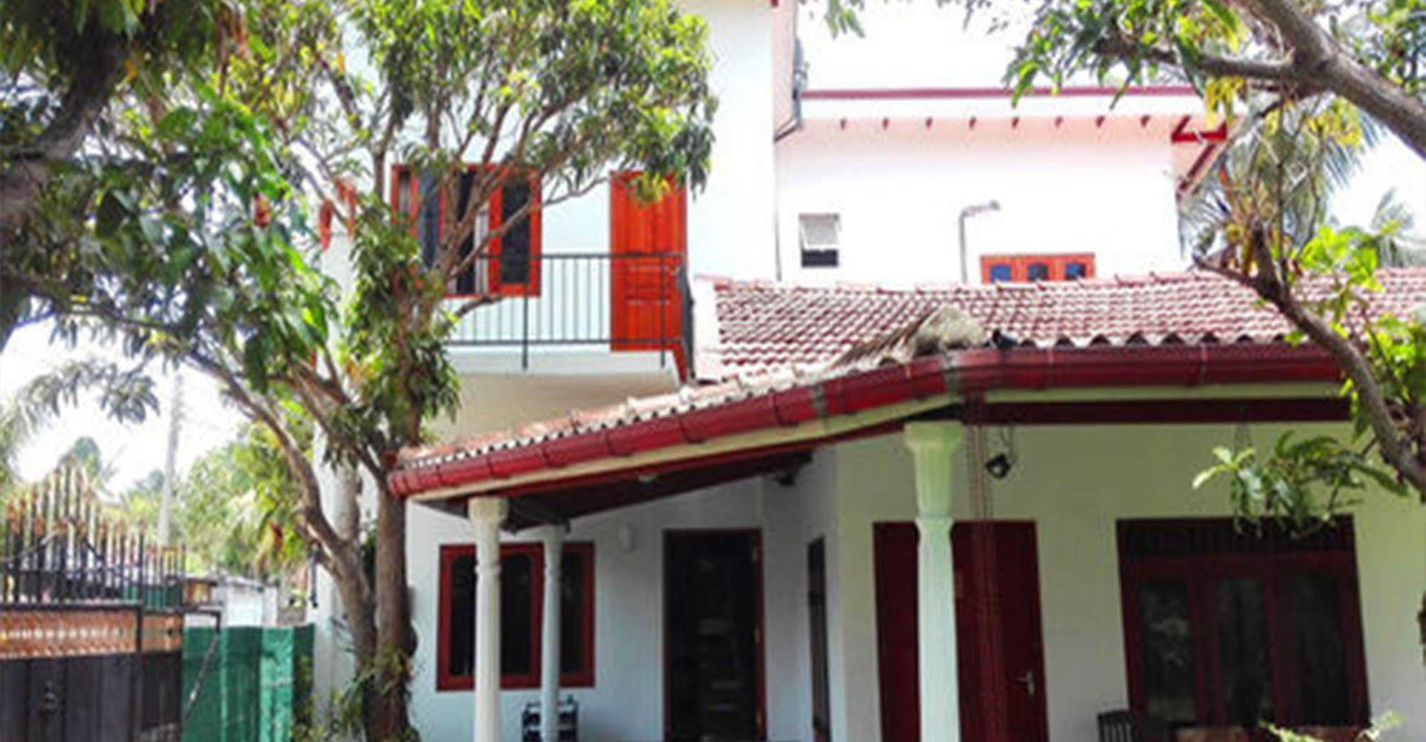 House Of Seya Bed and Breakfast Negombo Esterno foto